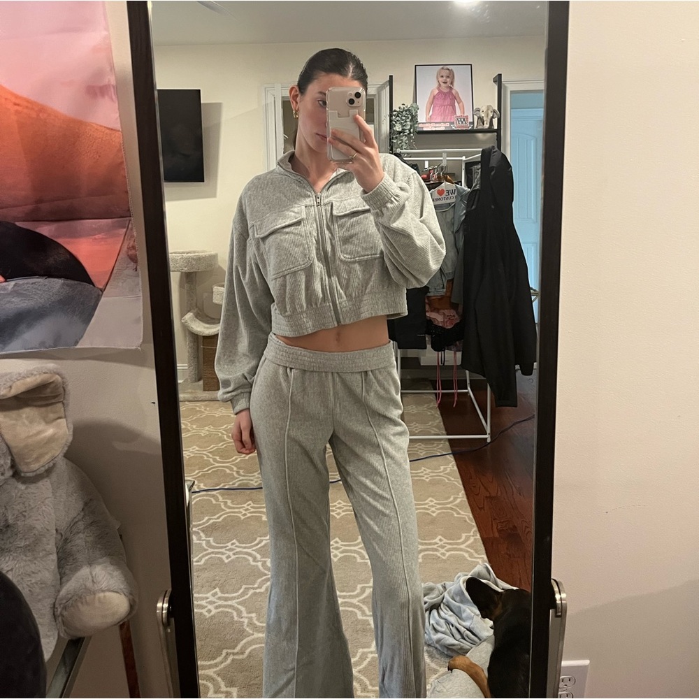 Aerie lounge set